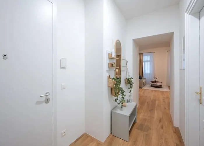 1 Bdr - Luxe, Right Near Vienna's Old Apartamento Viena