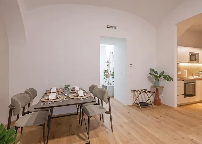 Apartamento 1 Bdr - Luxe, Right Near Vienna's Old Viena